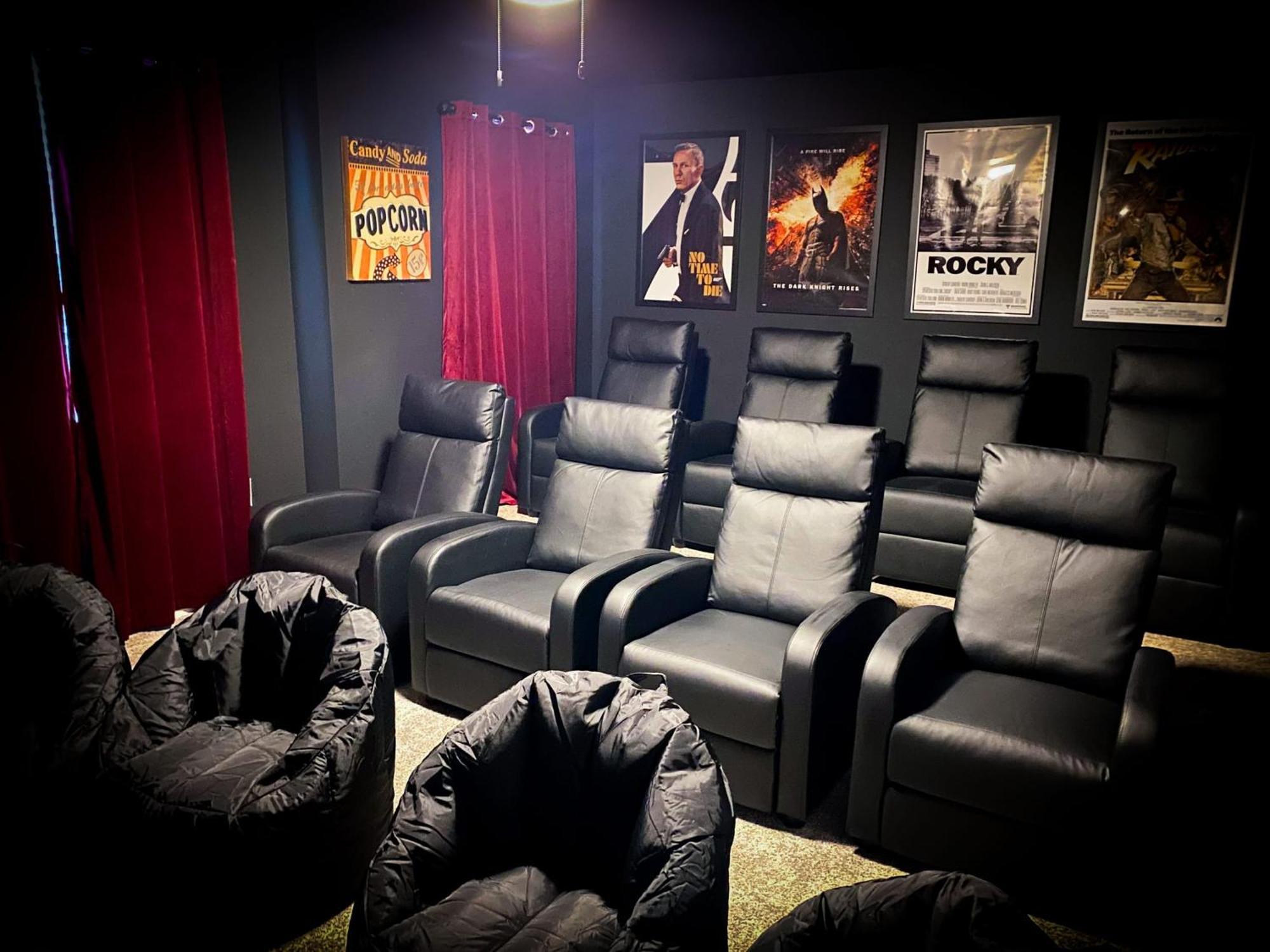 Magical Family Vacation Home Near Disney World At Storey Lake, Star Wars Gameroom, Pool, Theater, Mickey Slide, Sleeps Up To 28 Kissimmee Eksteriør billede